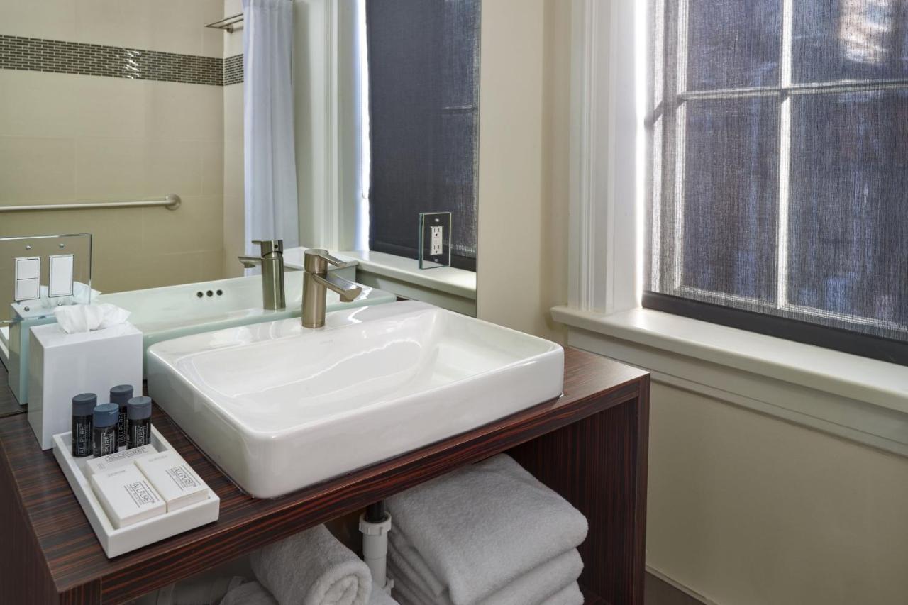 The Tremont House, Galveston, A Tribute Portfolio Hotel Eksteriør billede